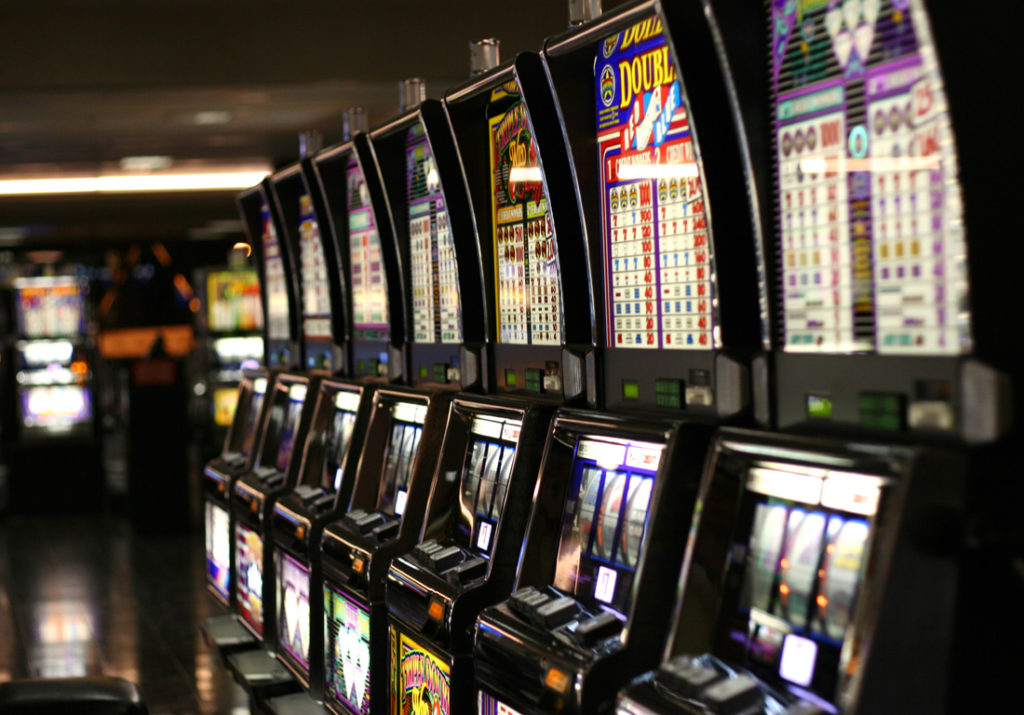 Mobile Casinos No Deposit | The Introductory Guide To Slot Machines Casino